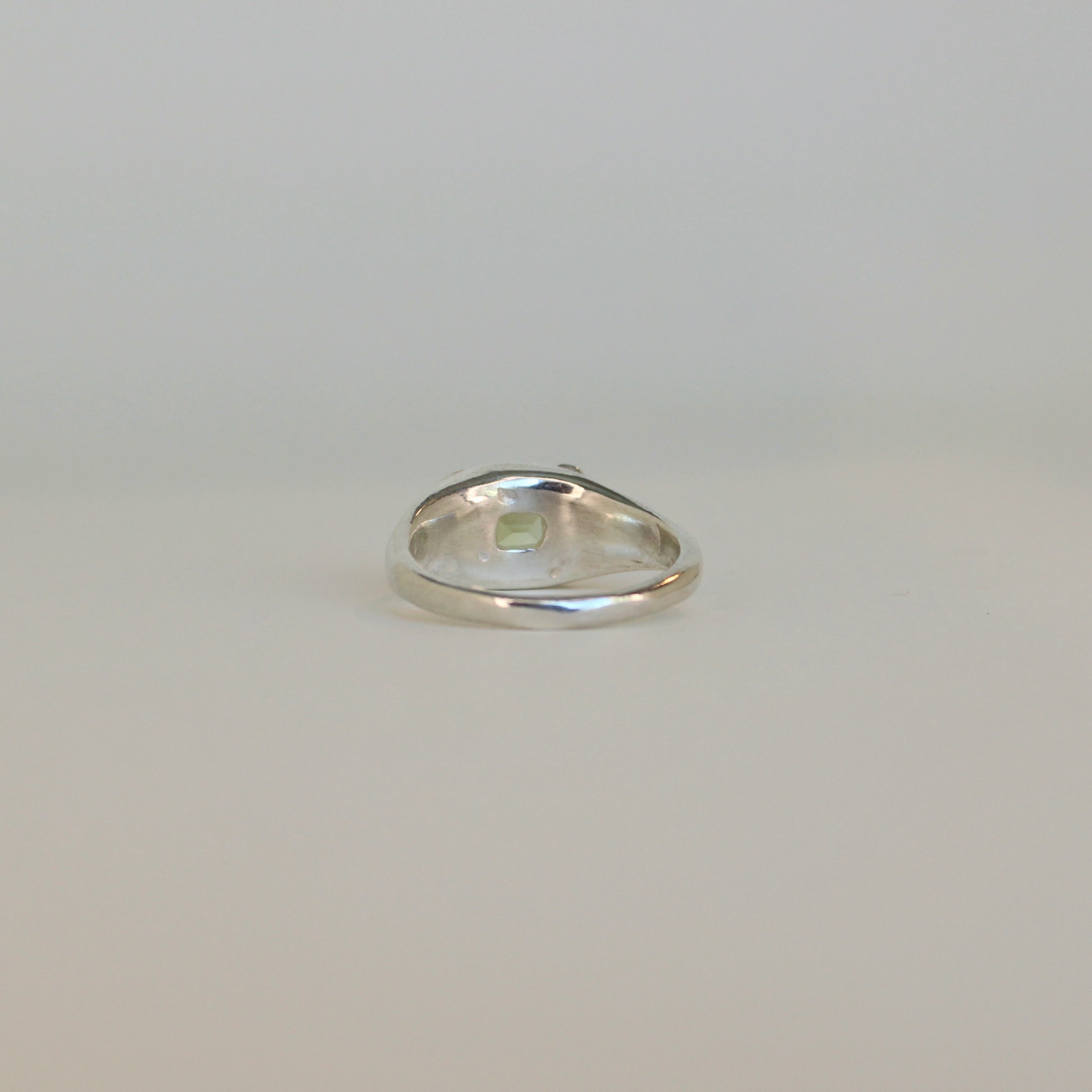 Mesa Pinky Ring - Lime Tourmaline