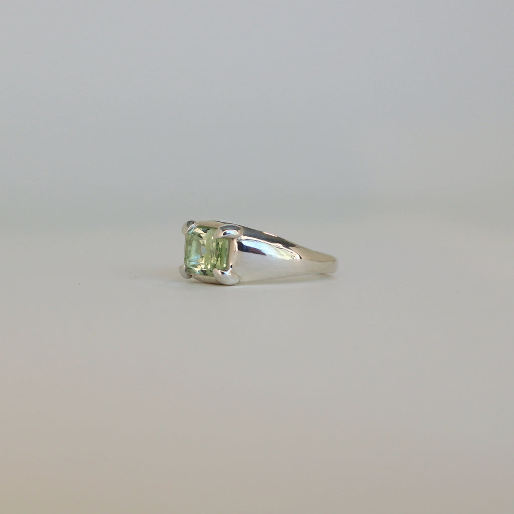 Mesa Pinky Ring - Lime Tourmaline