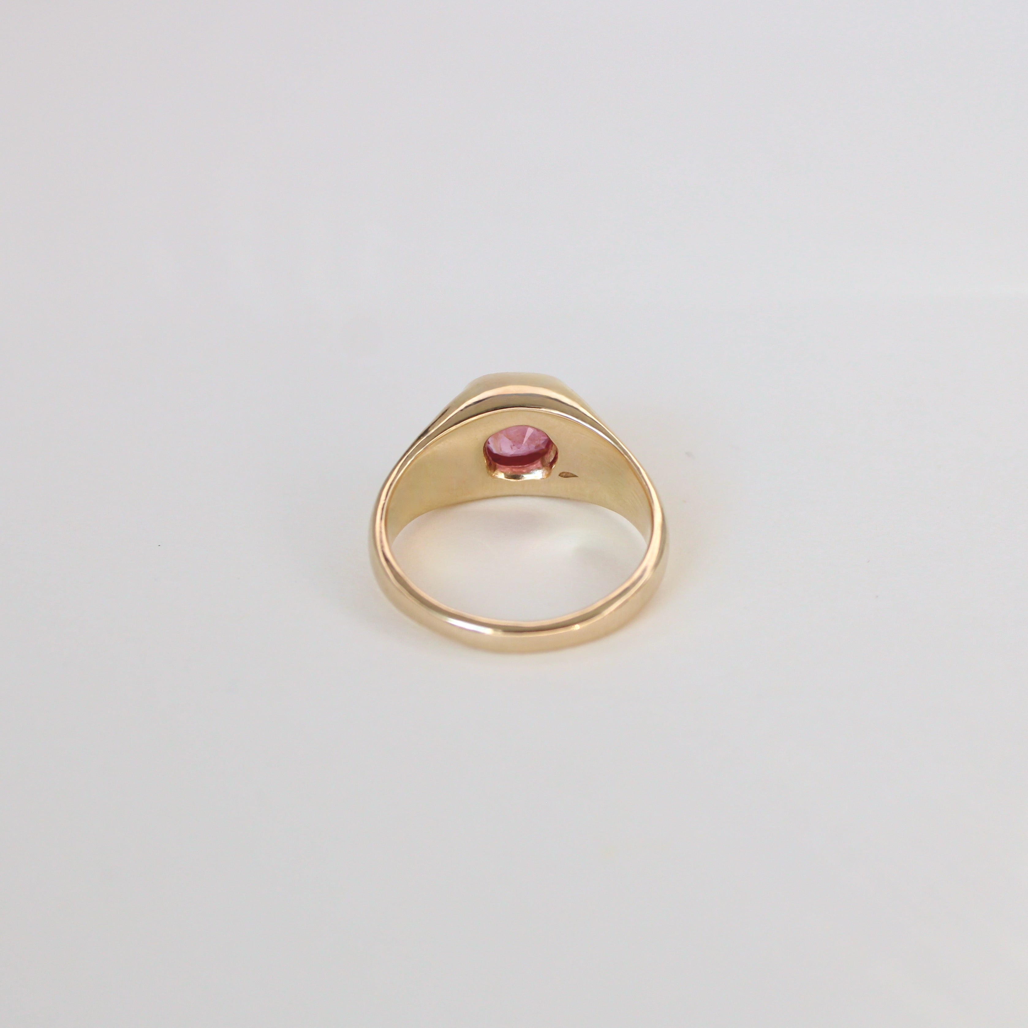 Aurora Sapphire Gold Ring