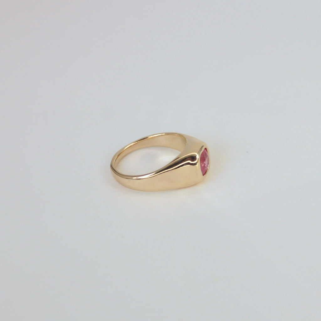 Aurora Sapphire Gold Ring