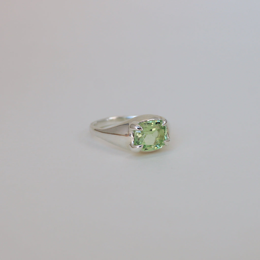 Honeydew Peridot Prong Ring
