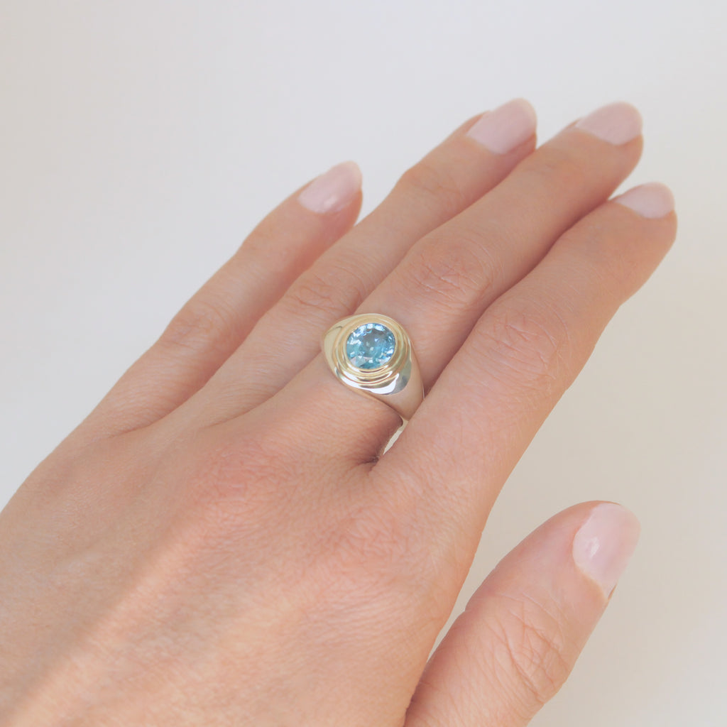 Voyager Zircon Gold Signet Ring