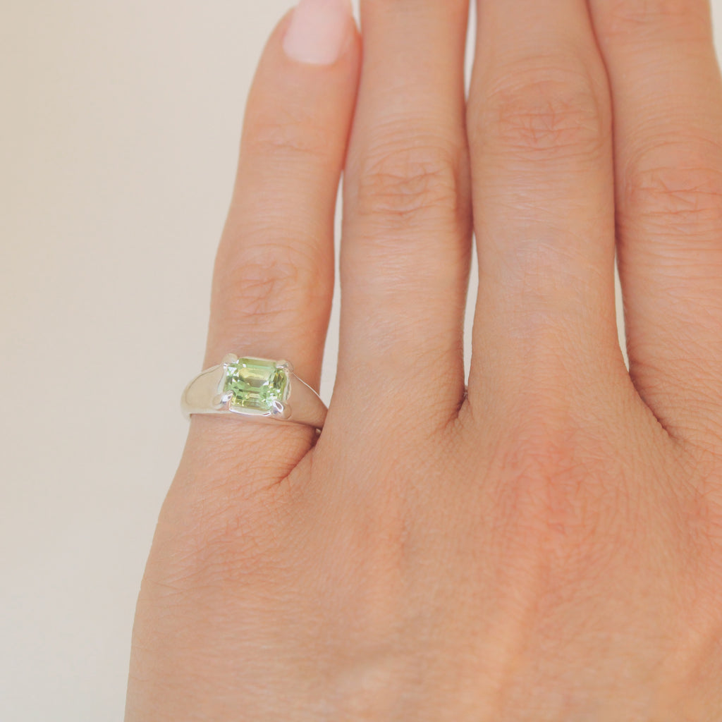 Mesa Pinky Ring - Lime Tourmaline