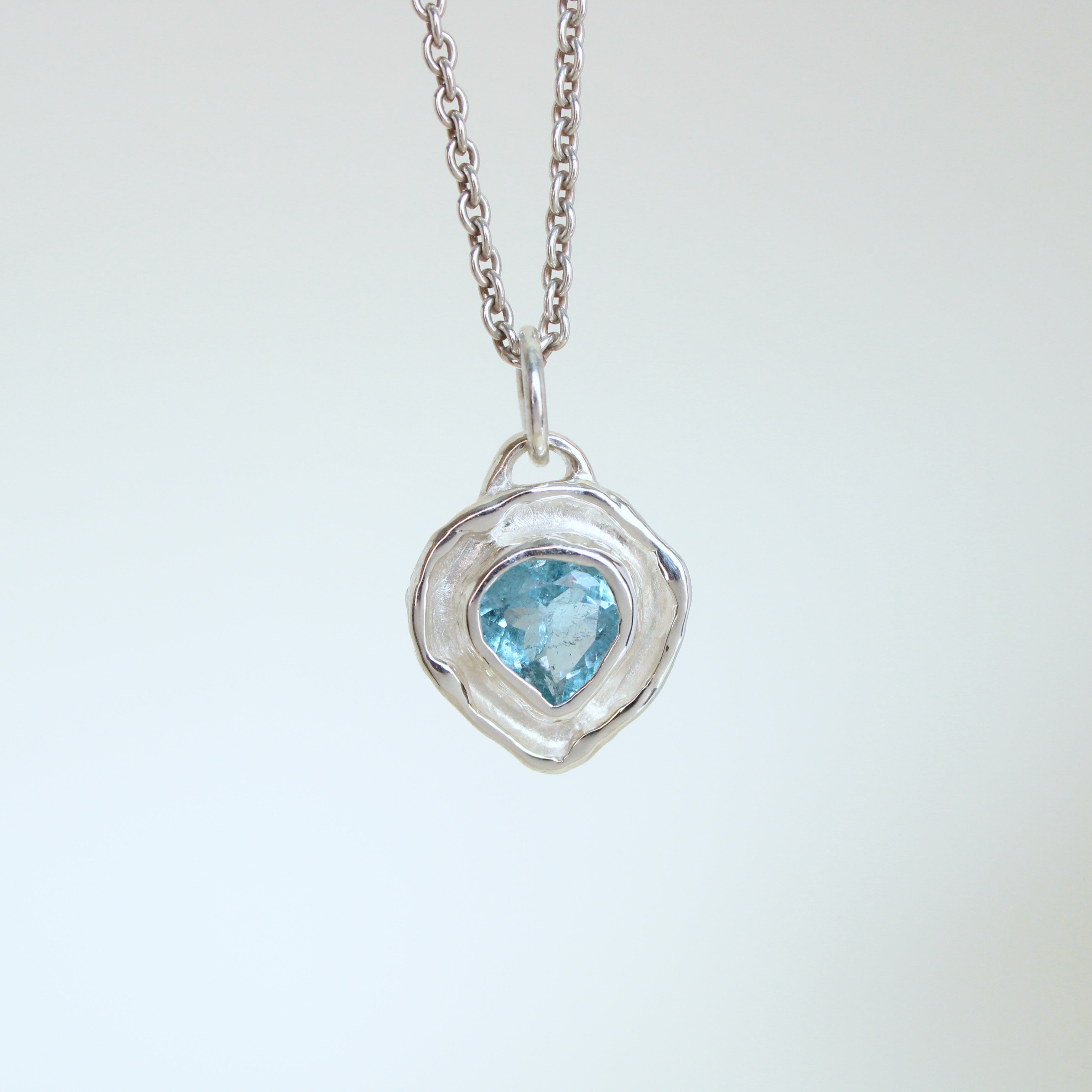 Kindra Pendant Moss Aquamarine