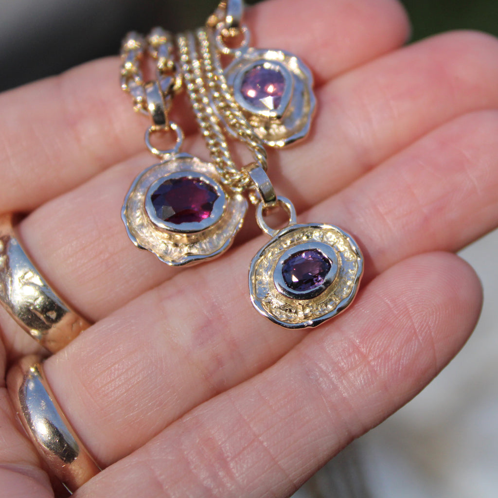 Spinel Tart 14k Pendant