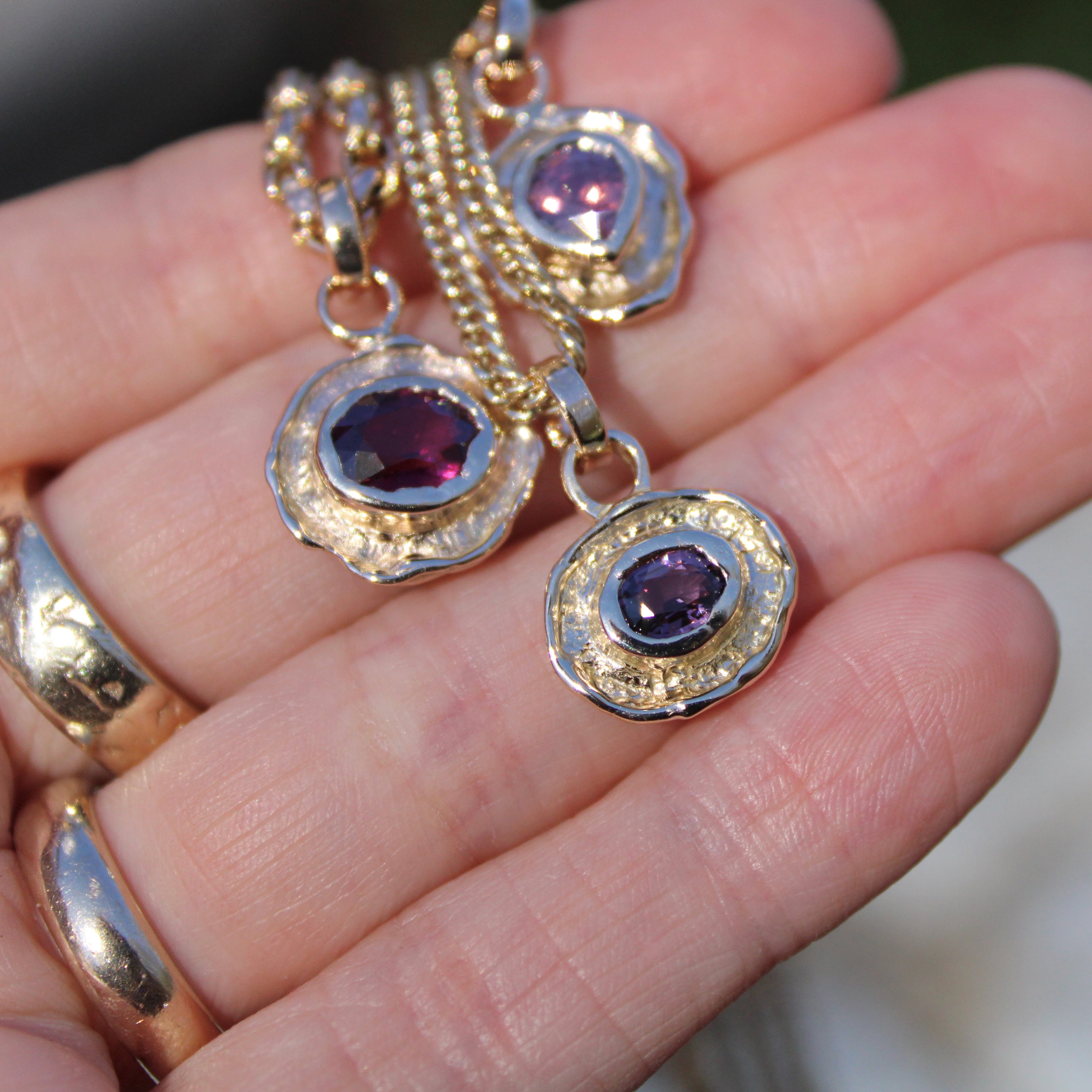 Spinel Tart 14k Pendant