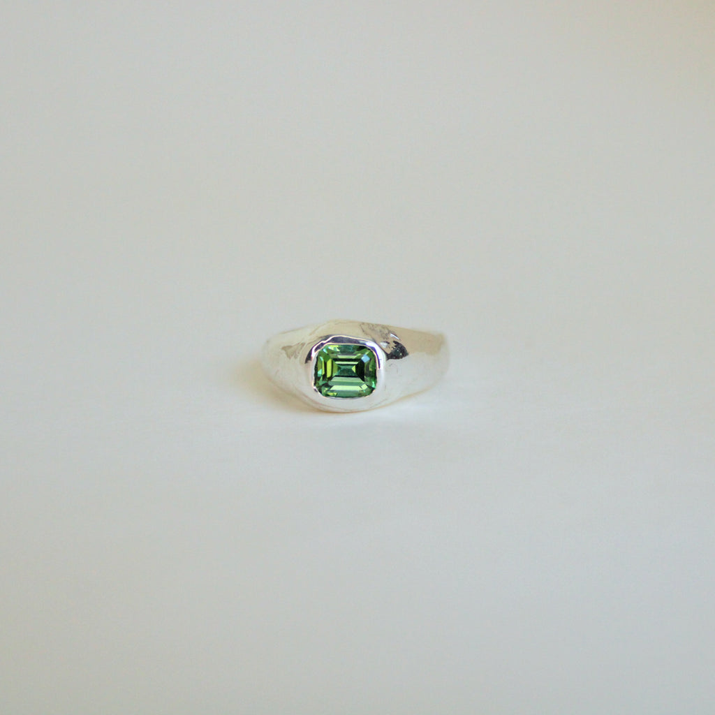 Sarn Ring Green Tourmaline - Horizontal