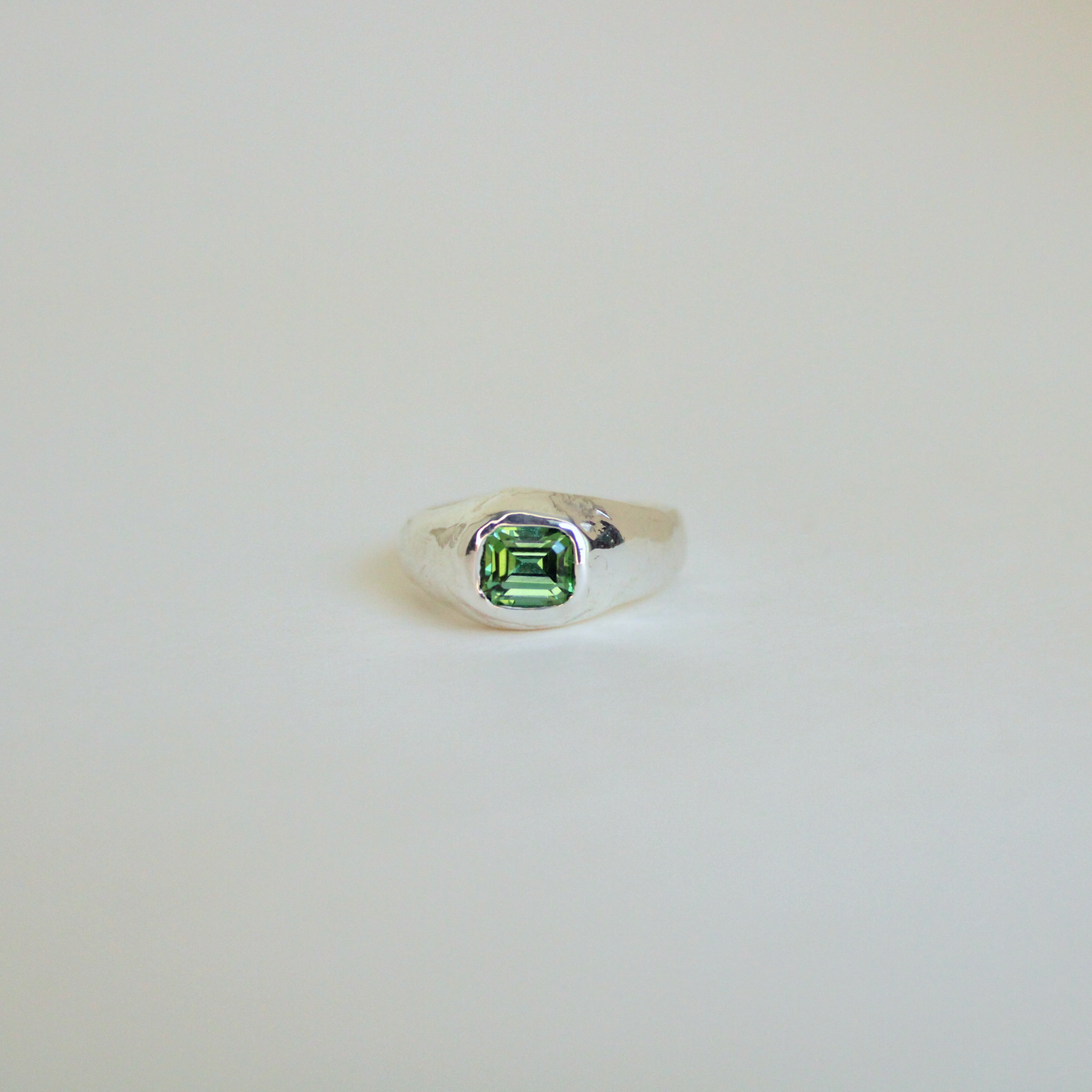 Sarn Ring Green Tourmaline - Horizontal