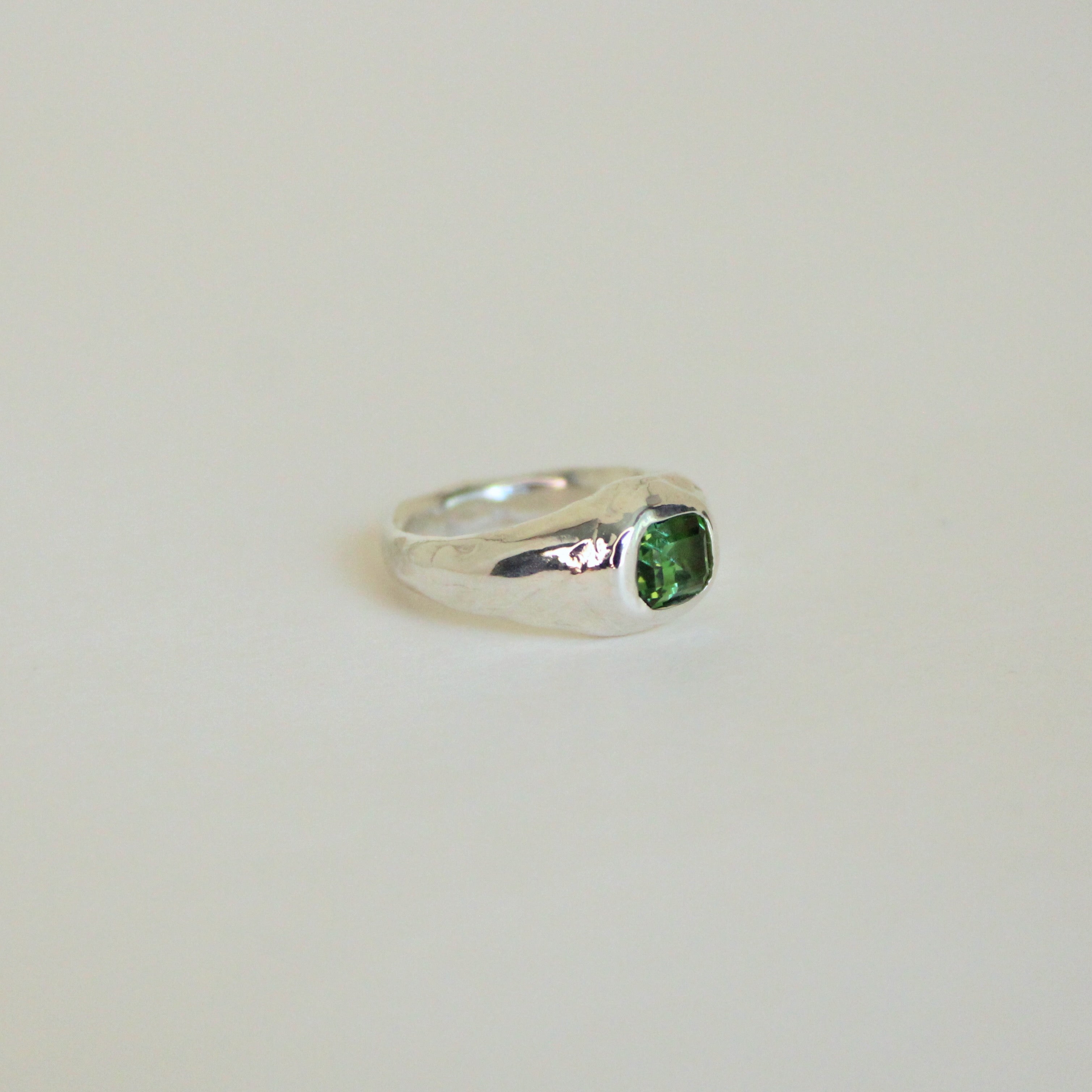 Sarn Ring Green Tourmaline - Horizontal