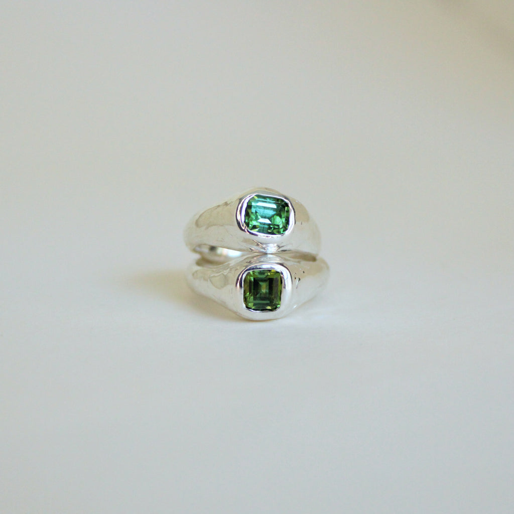Sarn Ring Green Tourmaline - Vertical