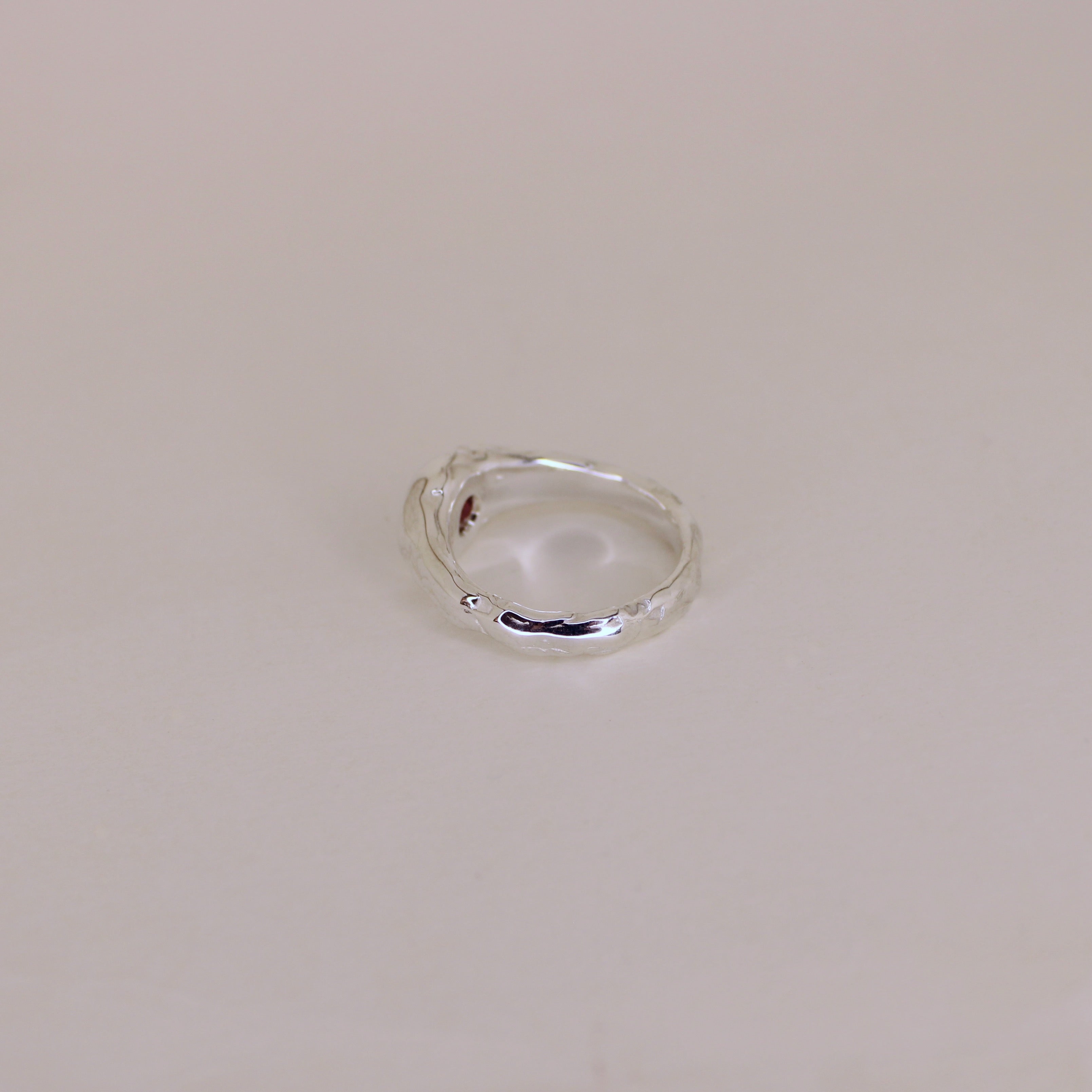 Sarn Ring Garnet