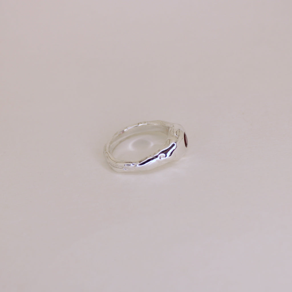 Sarn Ring Garnet